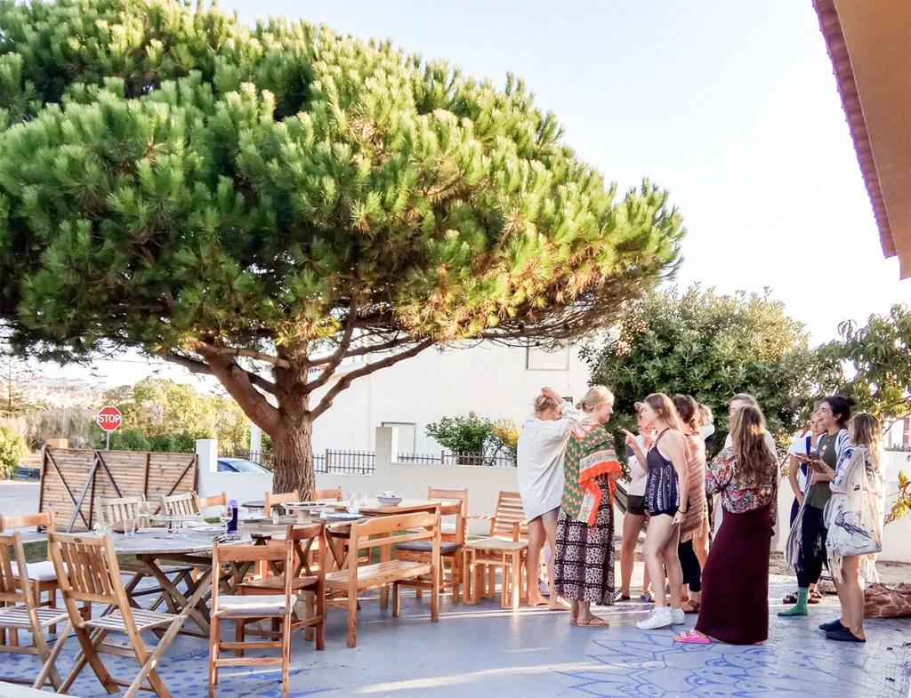 Guests at the yard of Ondina Guesthouse